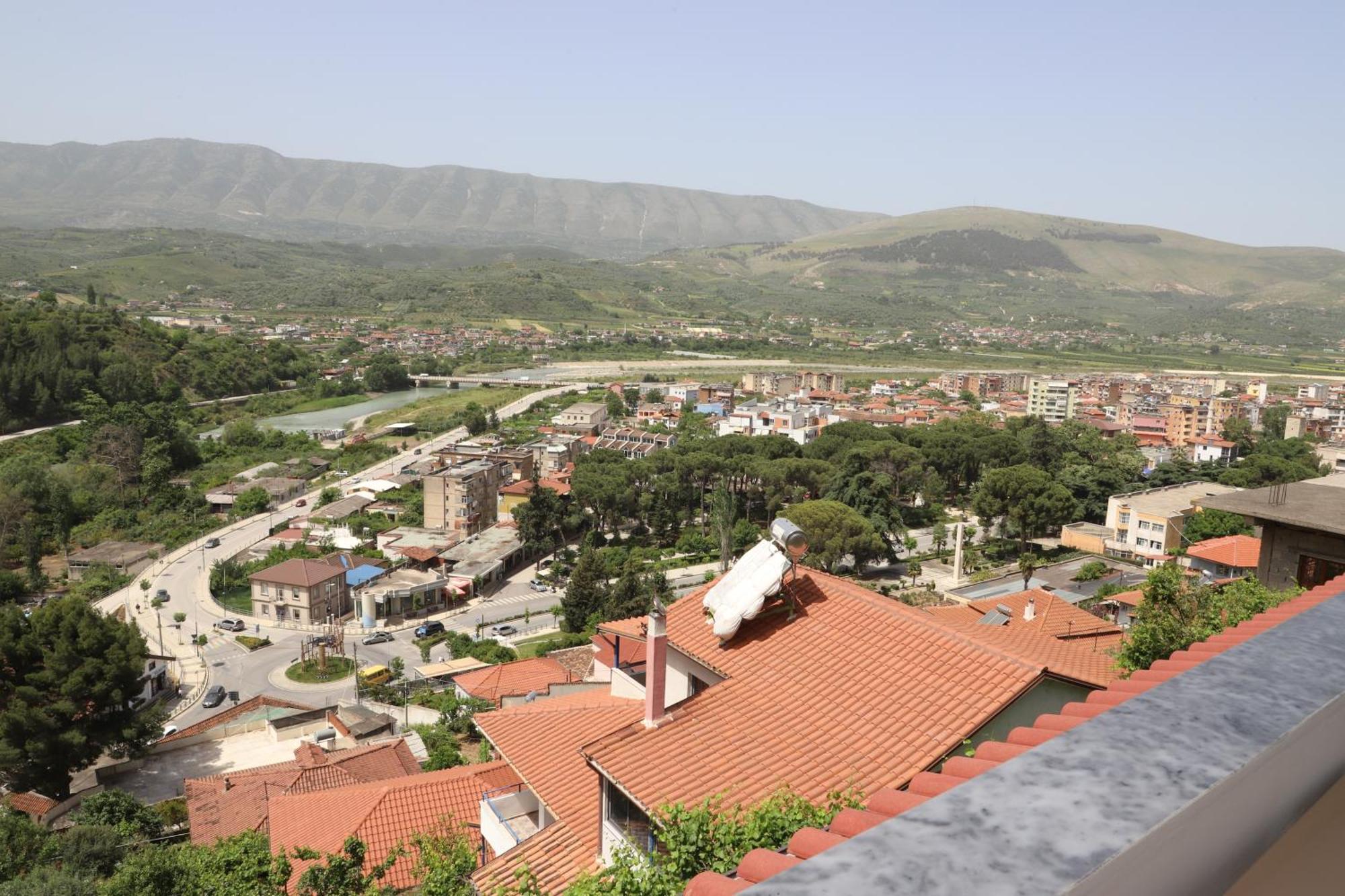 Vila Luen Μπεράτ Εξωτερικό φωτογραφία