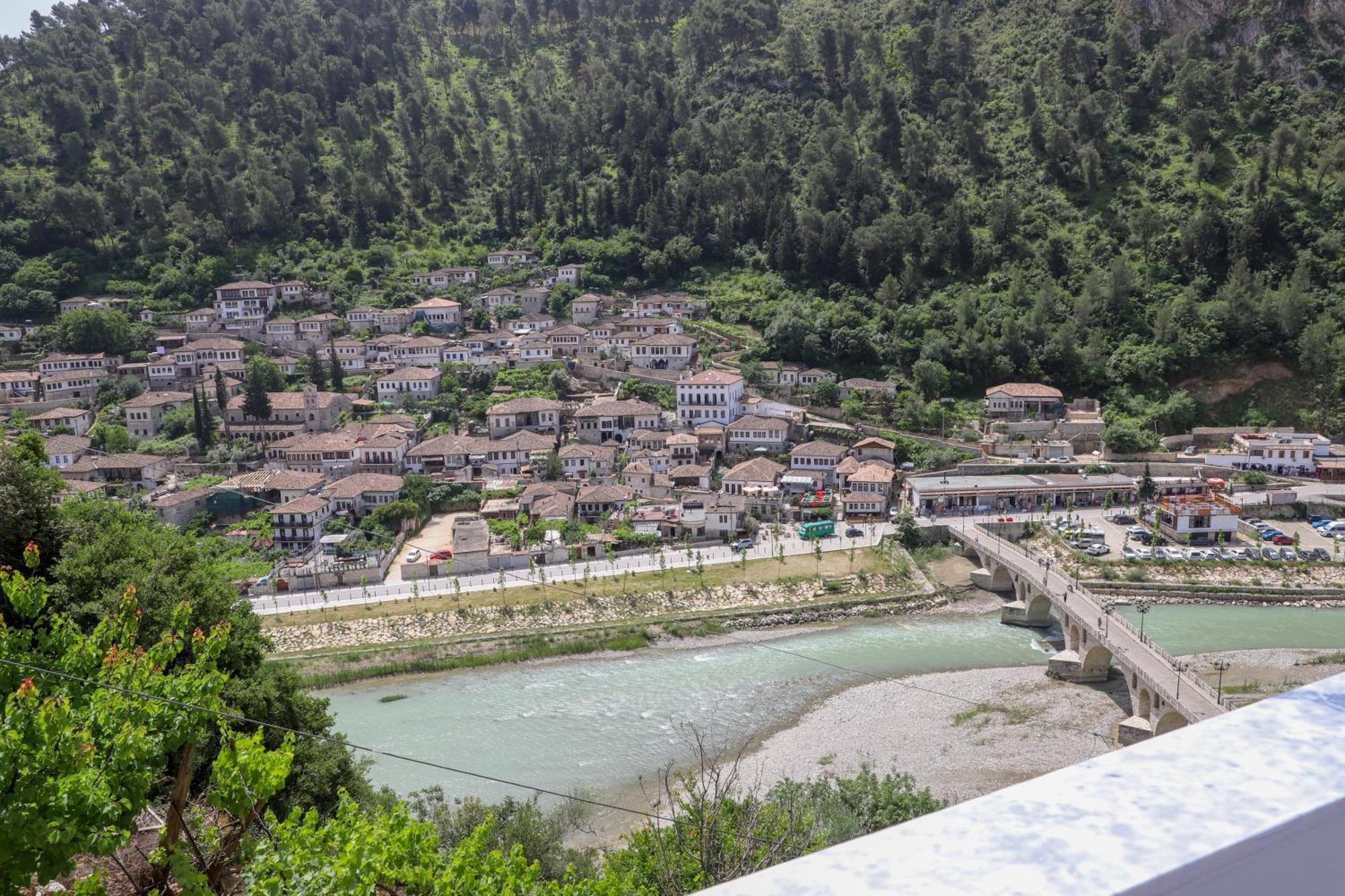 Vila Luen Μπεράτ Εξωτερικό φωτογραφία