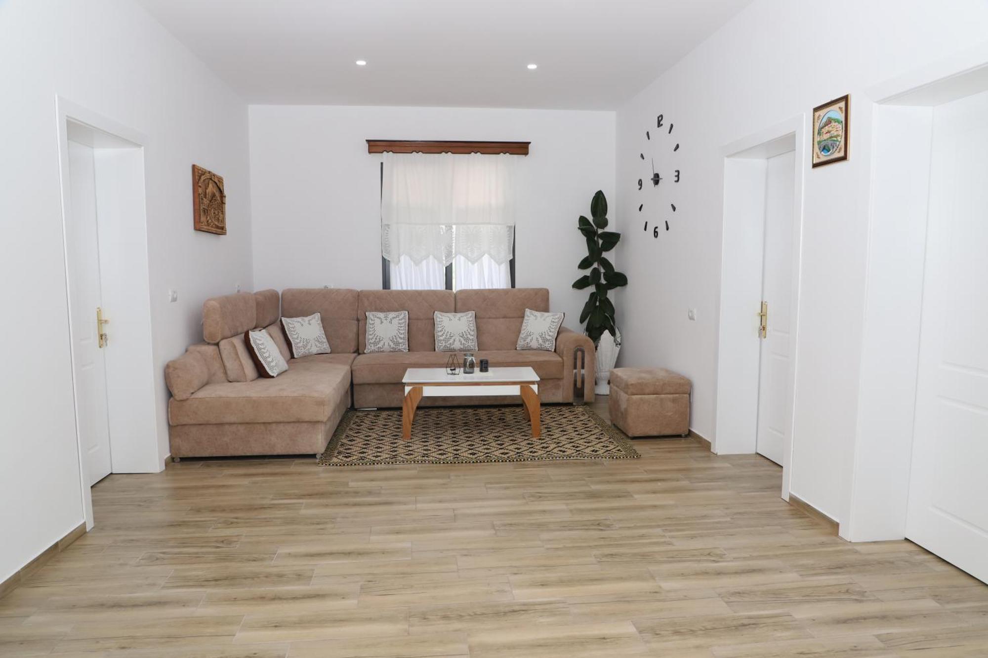 Vila Luen Μπεράτ Εξωτερικό φωτογραφία